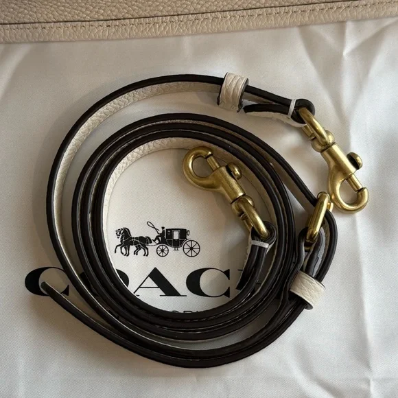 Coach Tyler Carryall 28 Bag - Picture 11 of 14